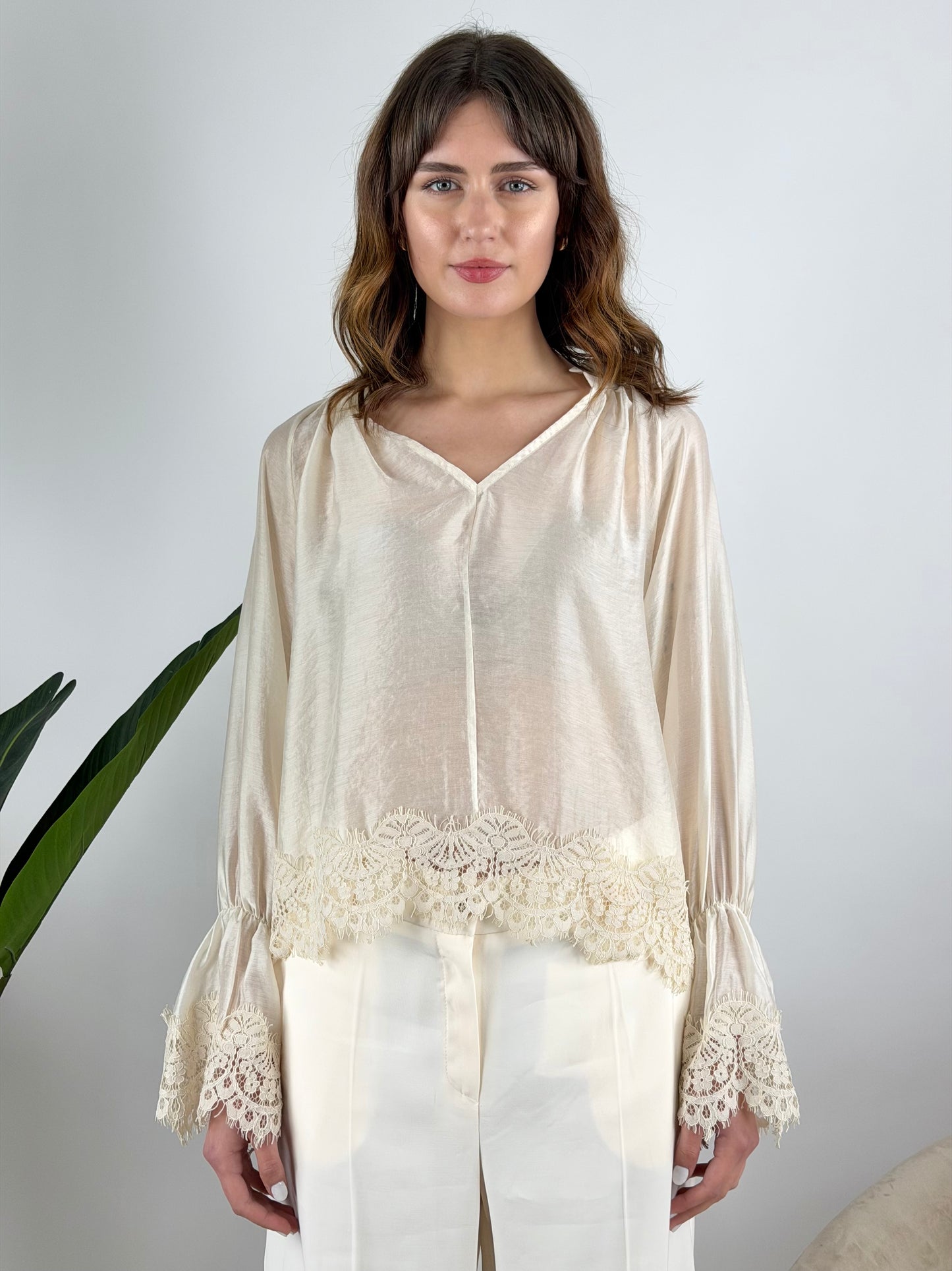 SUSY MIX - BLUSA CON PIZZO