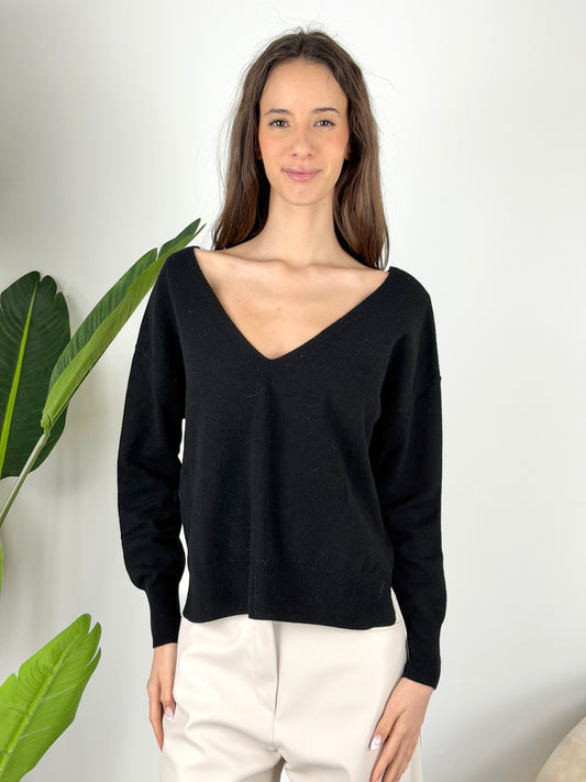 TENSIONE IN - MAGLIA SCOLLO A V BOTTONI