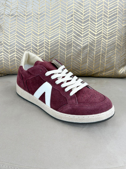 DIVINE FOLLIE - SNEAKERS SPECIAL 02