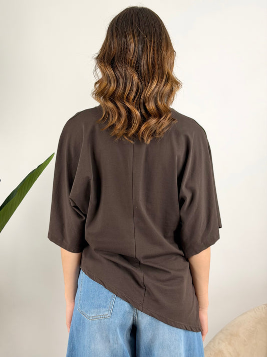 DEVA - T-SHIRT ASIMMETRICA TASCHINO