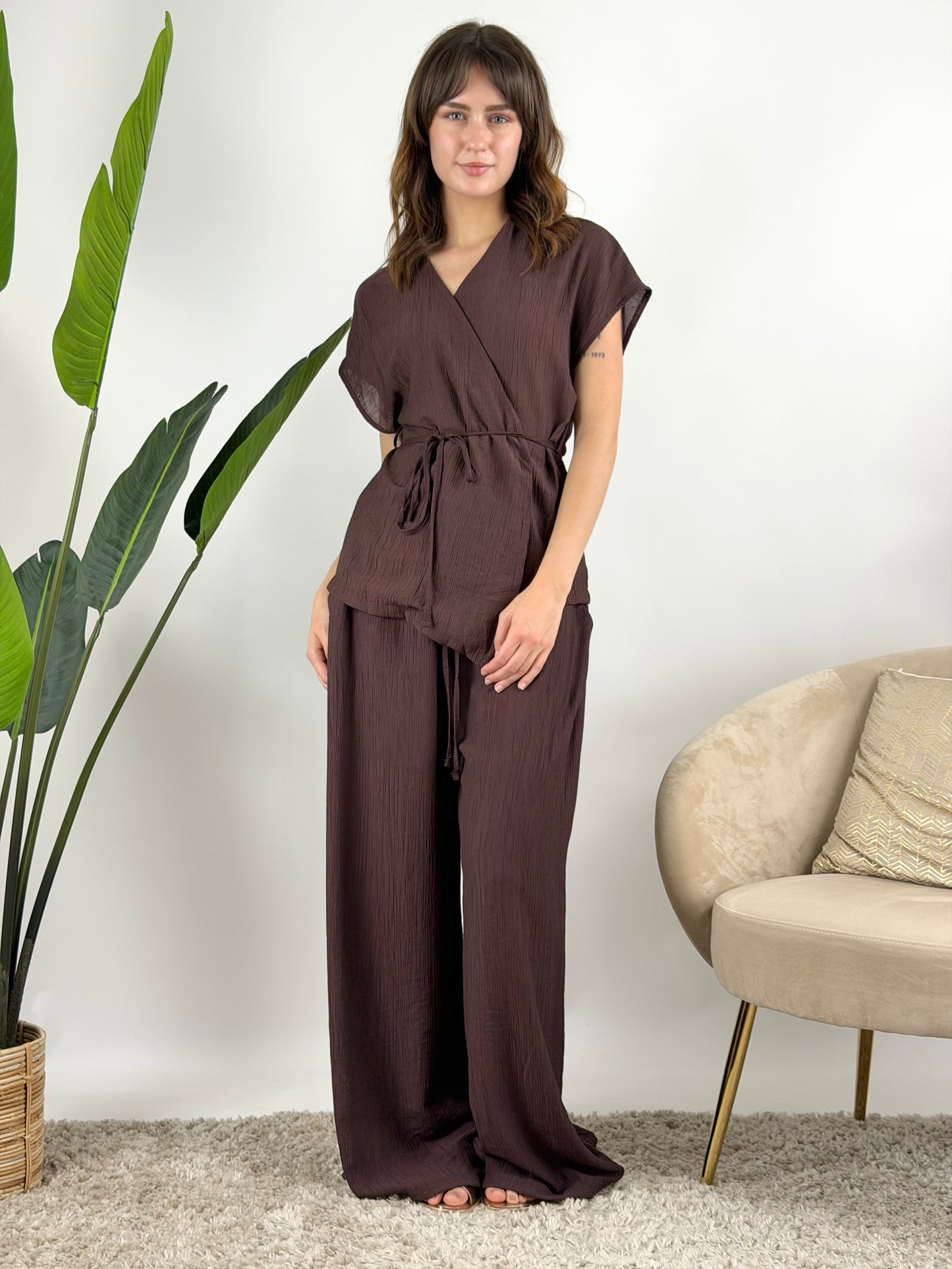 DEVA - COMPLETO MEGAN