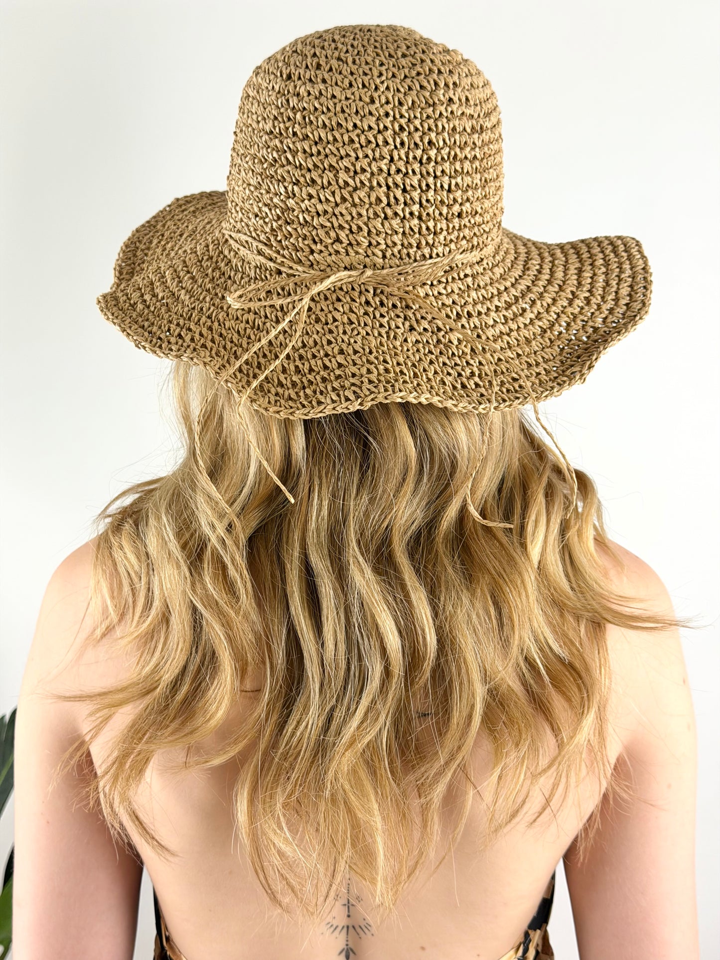 DEVA - CAPPELLO RAFIA CROCHET