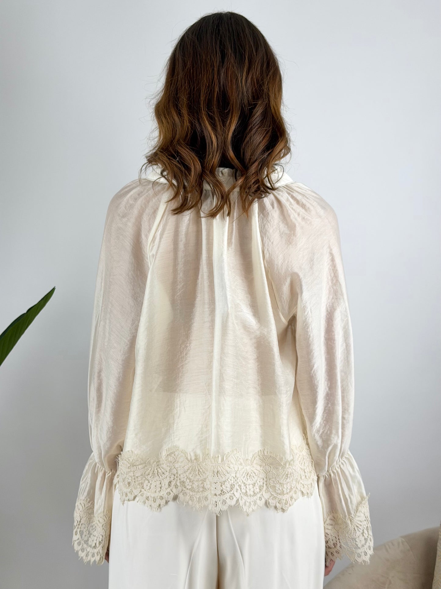 SUSY MIX - BLUSA CON PIZZO